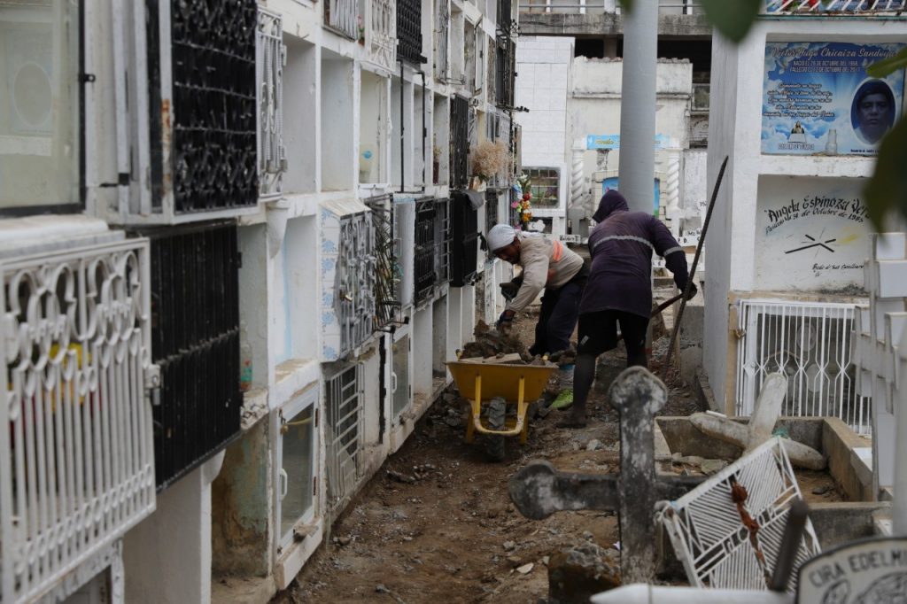 Iniciaron trabajos en el Cementerio General de Babahoyo