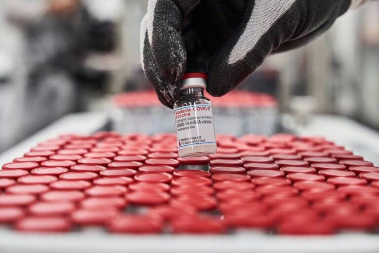 ECUADOR INICIA VACUNACIÓN ANUAL CONTRA EL COVID-19