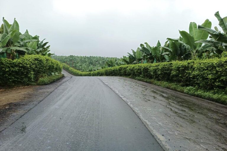 ¡Buena Fe mejora su conectividad! Prefectura de Los Ríos culmina trabajos en la «Loma de Camarones»