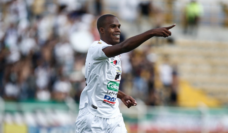 OFICIAL: Óscar Estupiñán, nuevo refuerzo de BSC