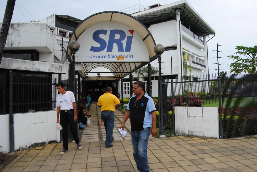 SRI alerta a adultos mayores sobre posible estafa