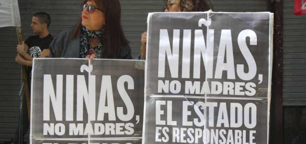 Practican en Argentina cesárea a niña violada en vez de polémico aborto