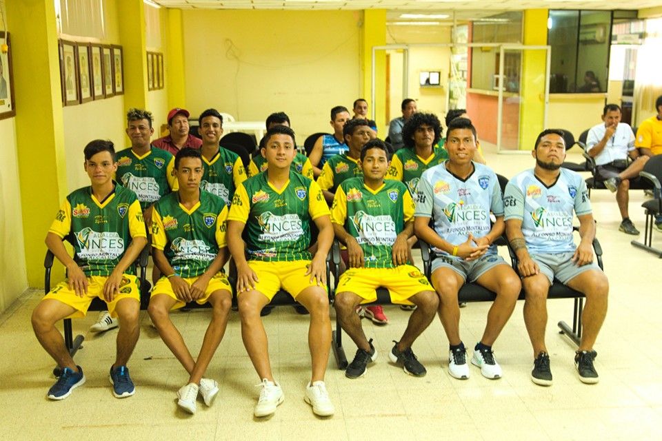 Fue presentada la Selección de Vinces que participará en la Liga Nacional de Fútbol Playero