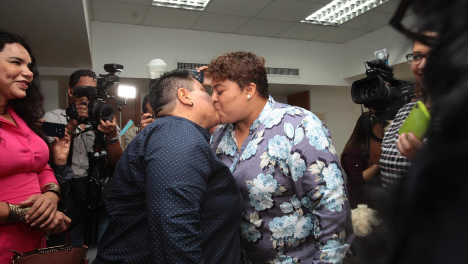 Se casó la primera pareja del mismo sexo en Ecuador