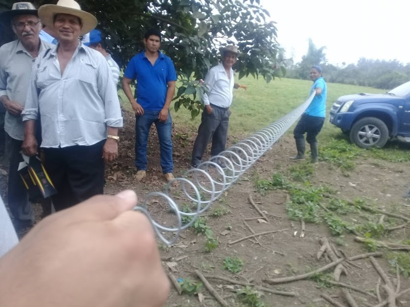 Ganaderos se capacitan en instalaciones de cercas eléctricas
