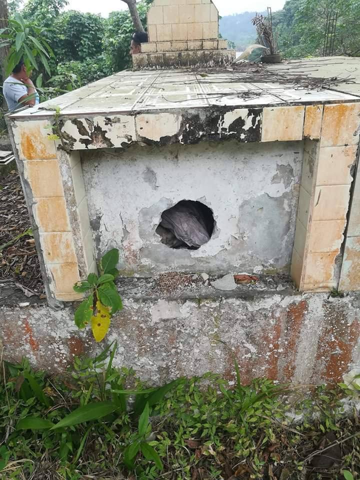 Profanan tumba y se roban huesos de los cadáveres del cementerio de Mompiche