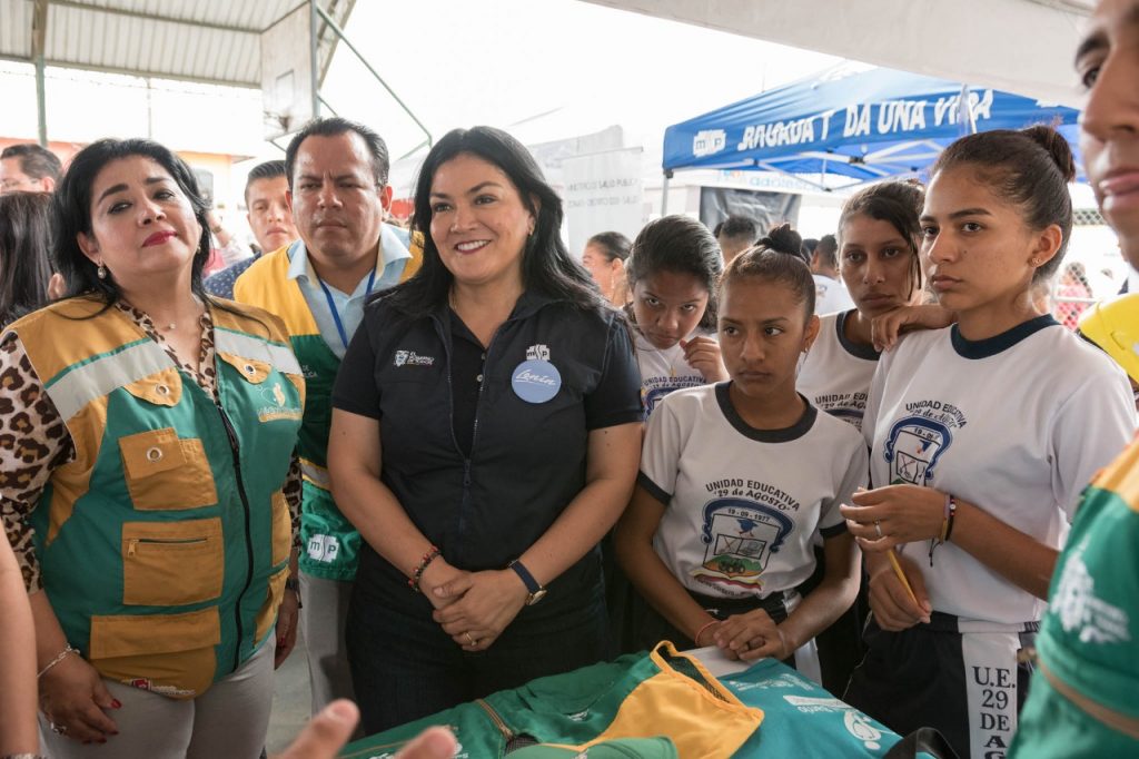 Ministra de Salud entregó ayudas técnicas y participó en brigadas Toda una Vida en Babahoyo