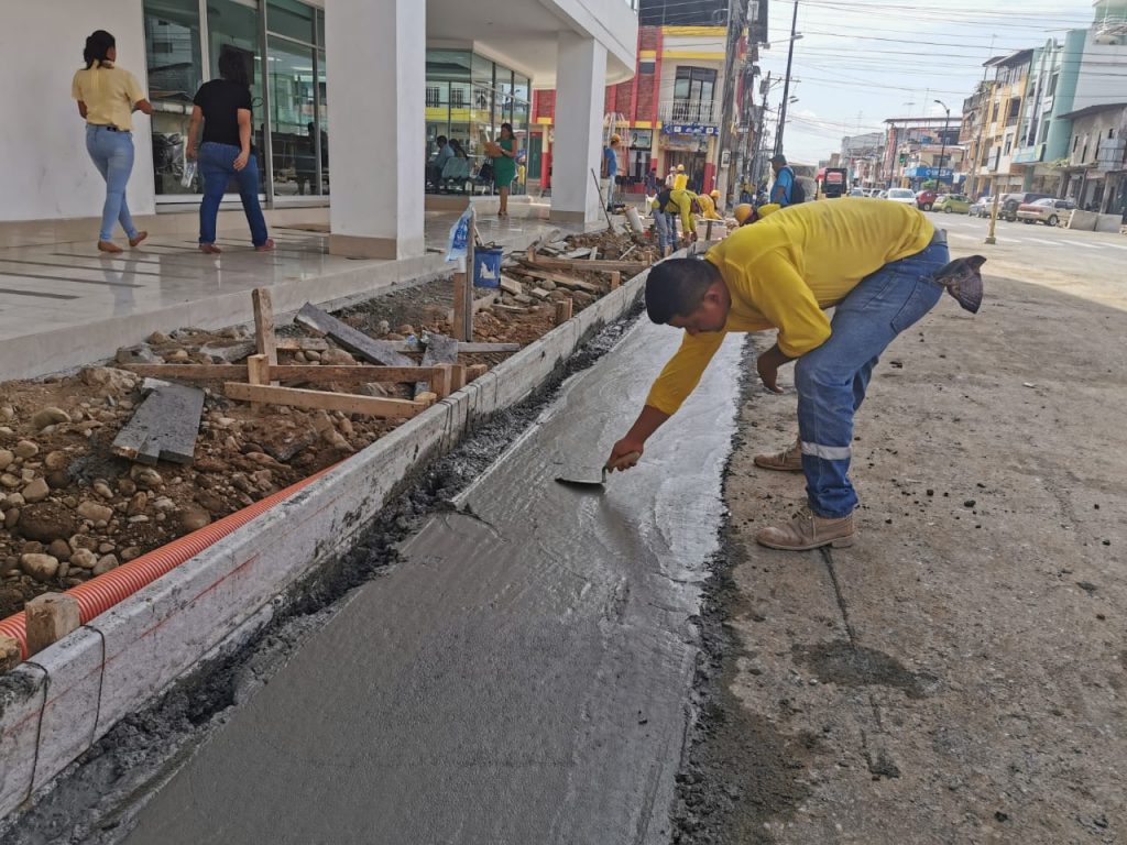 Un nuevo tramo se regenera en Babahoyo mejorando el ornato de la ciudad