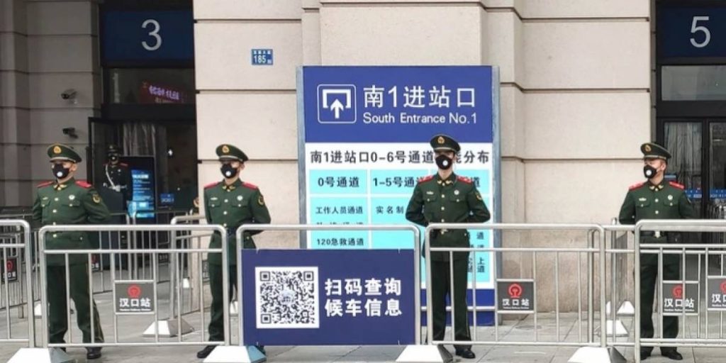 China pone en cuarentena a 20 millones de personas tras cerrar tres ciudades por brote de coronavirus