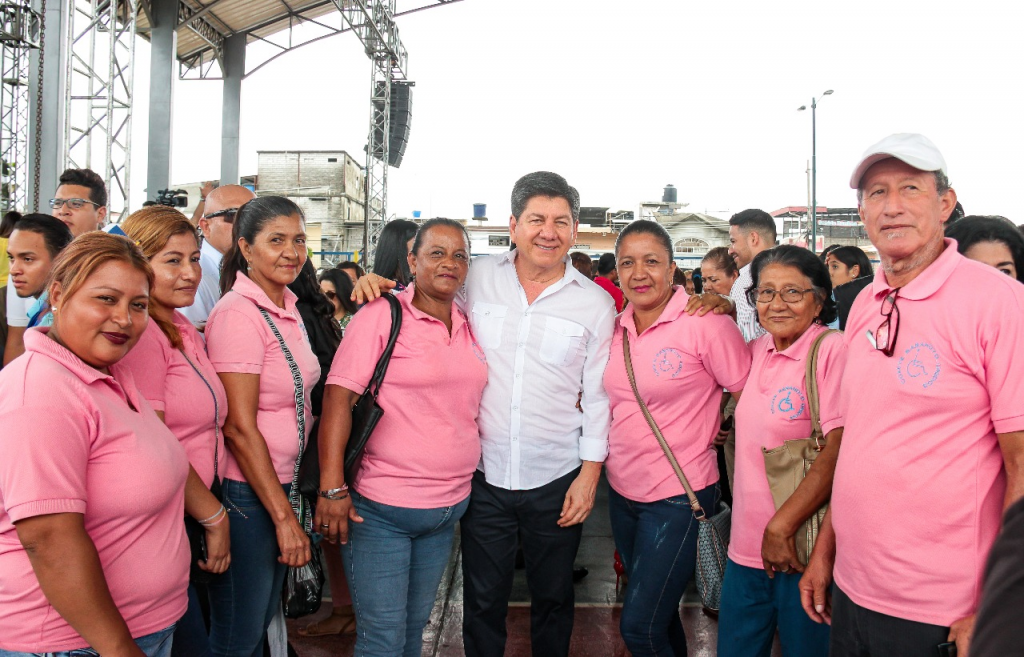Gobierno de Los Ríos firma convenio para atención a grupos de atención prioritaria