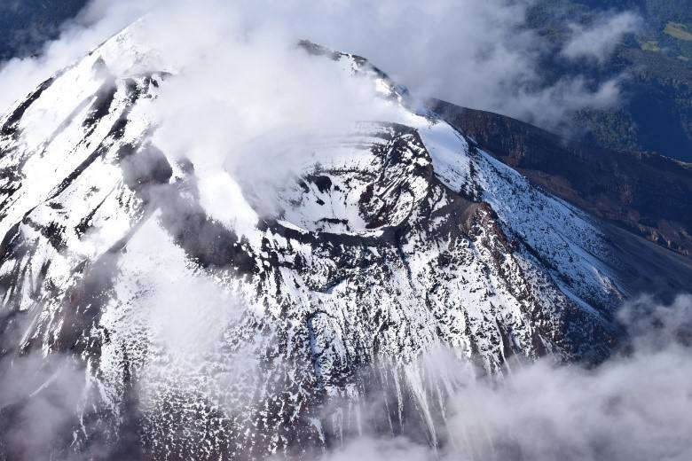 No existe potencial colapso de flanco en el volcán Tungurahua, asegura el Instituto Geofísico