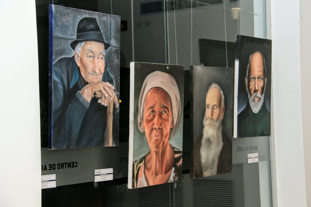 Cerca de 30 pinturas y 5 esculturas formaron parte de la exposición colectiva de artes visuales, denominada ‘Praxis Estéticas’