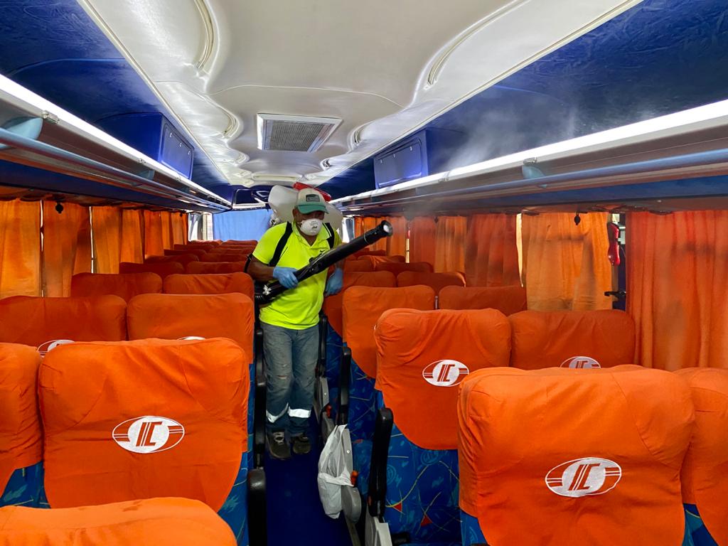 COOPERATIVAS DE TRANSPORTE INICIAN FUMIGACIÓN DE UNIDADES EN BABAHOYO
