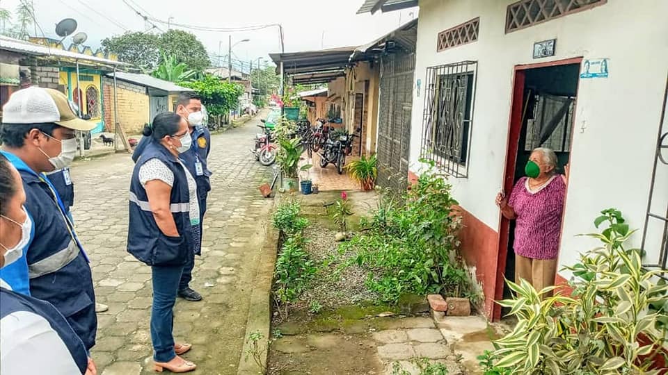 PREFECTURA DE LOS RÍOS ENTREGÓ KITS DE ALIMENTOS EN MONTALVO