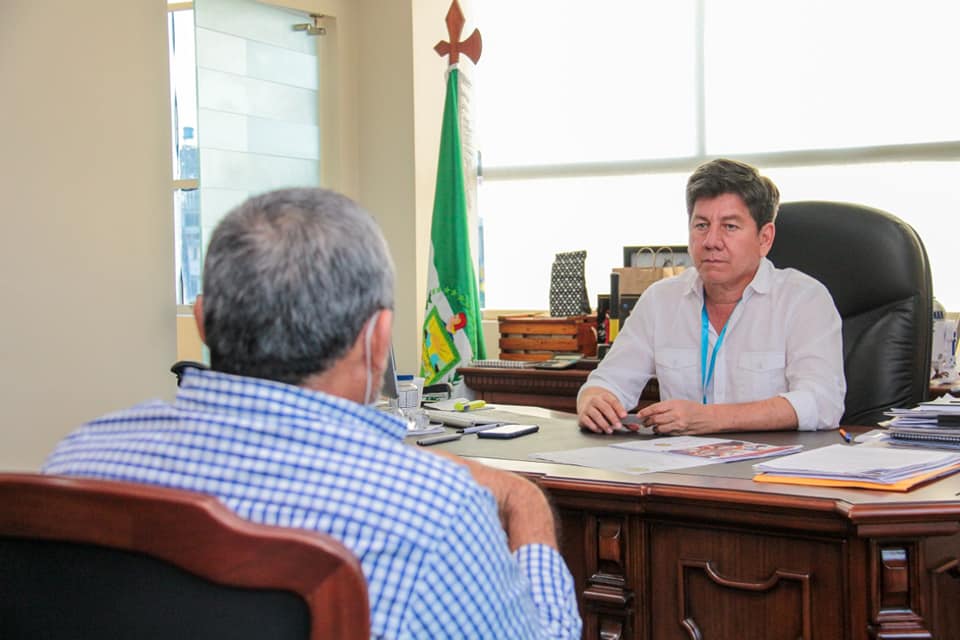 PREFECTURA DE LOS RÍOS APOYARÁ EN VARIOS FRENTES A LA CORPORACIÓN DE MAICEROS
