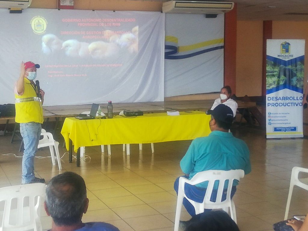 PREFECTURA DE LOS RÍOS DICTÓ CHARLA DE EMPRENDIMIENTO EN MOCACHE