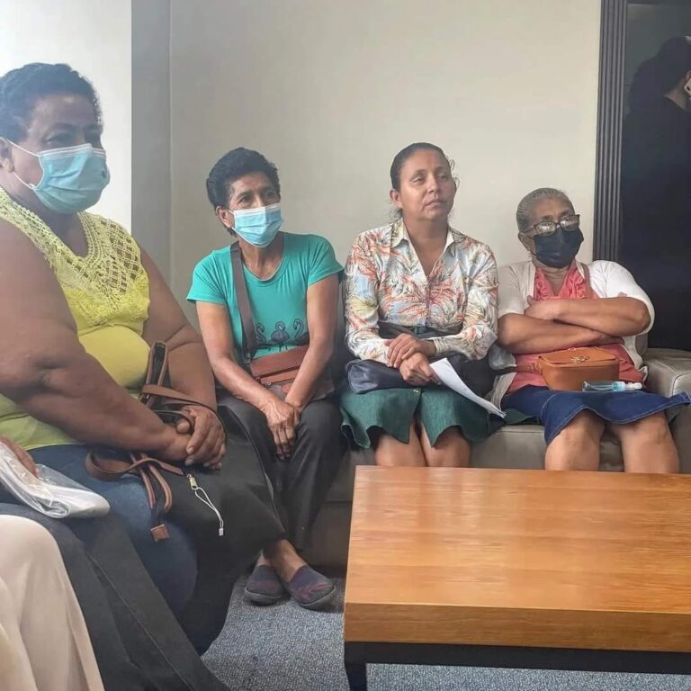 ATENCIÓN CIUDADANA EN PREFECTURA LOS RÍOS