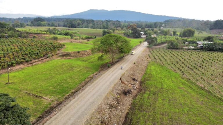 CAMINOS VECINALES FUERON INTERVENIDOS POR LA PREFECTURA DE LOS RÍOS