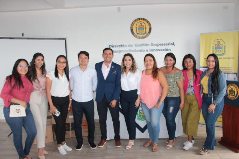 PREFECTURA DE LOS RÍOS ENTREGÓ CAPITAL SEMILLA A EMPRENDEDORES BENEFICIADOS